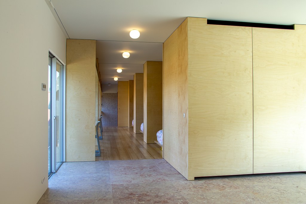 _E6P1154JΘNIOR SUITES