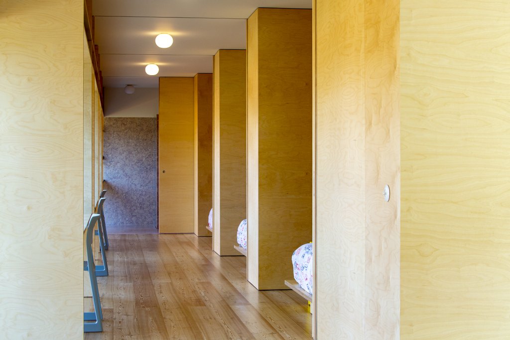 _E6P1156JΘNIOR SUITES
