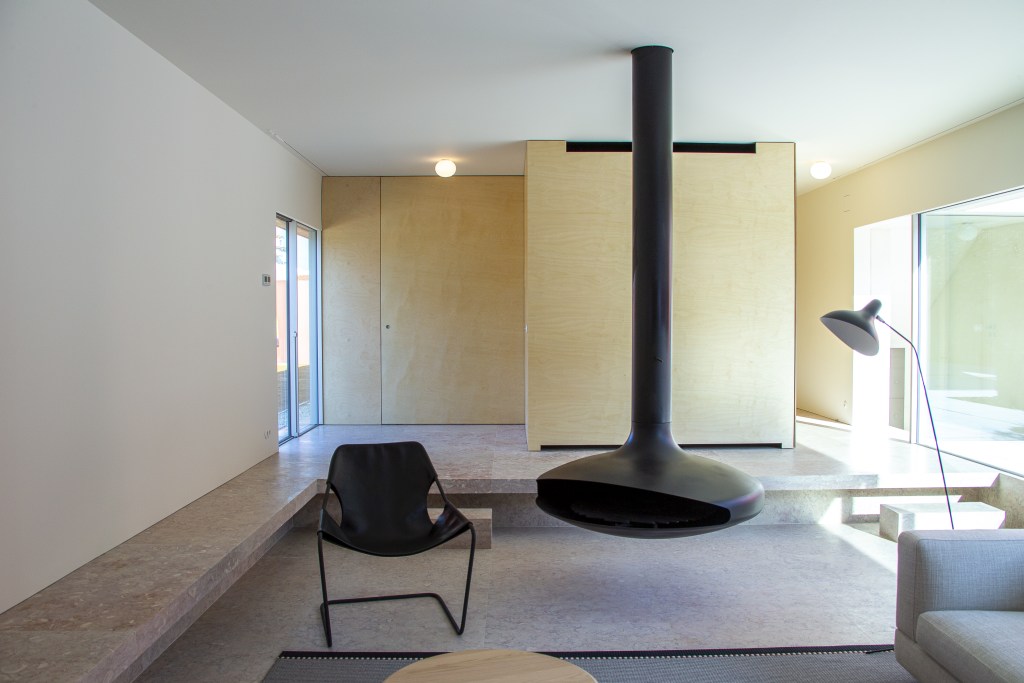 _E6P1184SALA