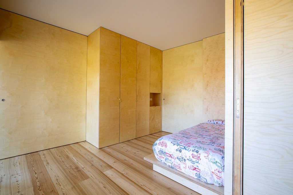_SPM0216JΘNIOR SUITES
