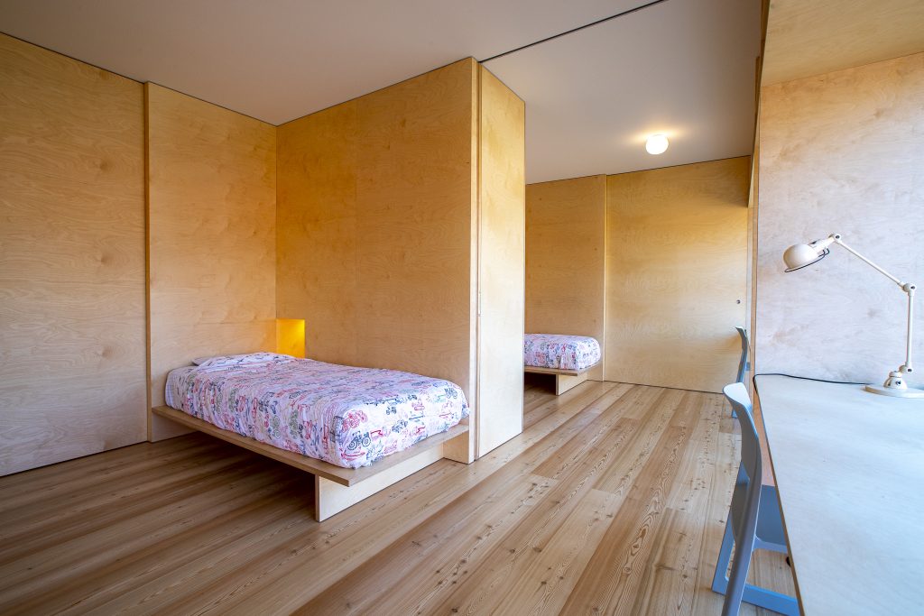 _SPM0253JΘNIOR SUITES