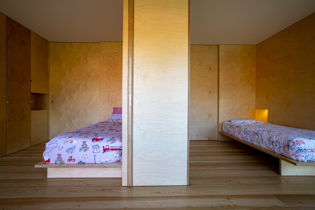 _SPM0264JΘNIOR SUITES