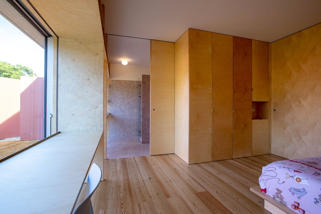_SPM0277JΘNIOR SUITES