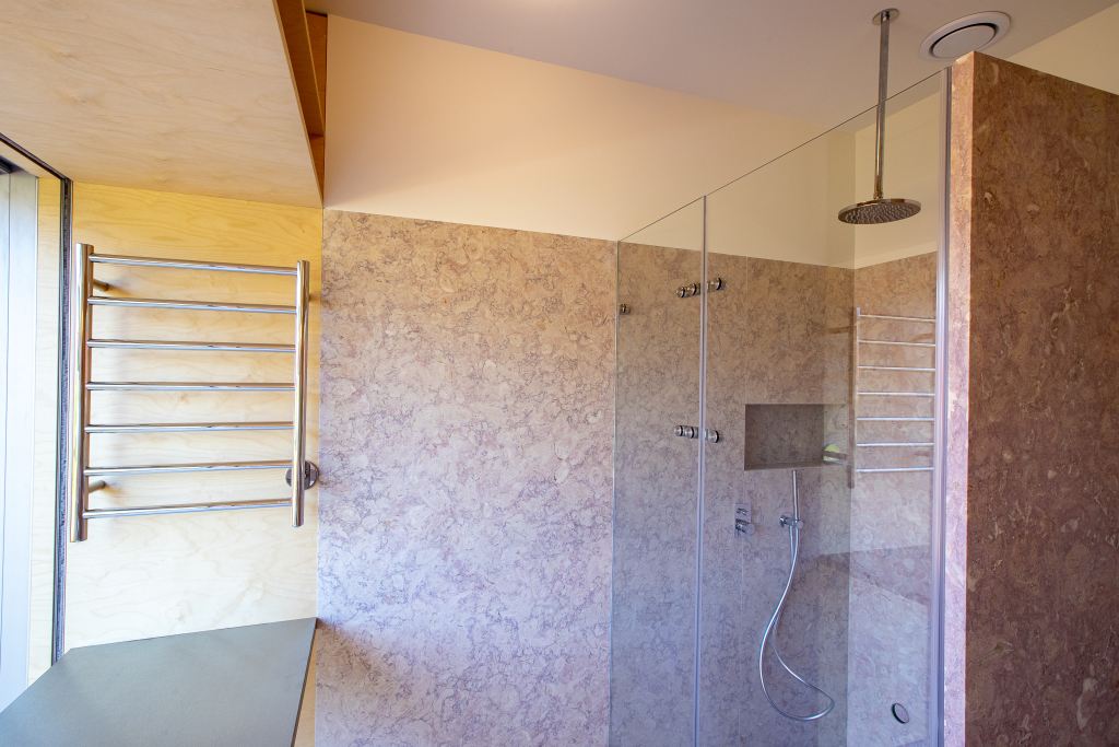 _SPM0322JΘNIOR SUITES