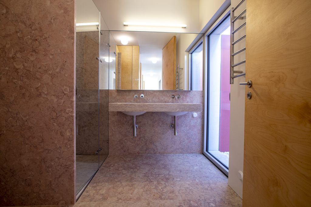_SPM0341JΘNIOR SUITES