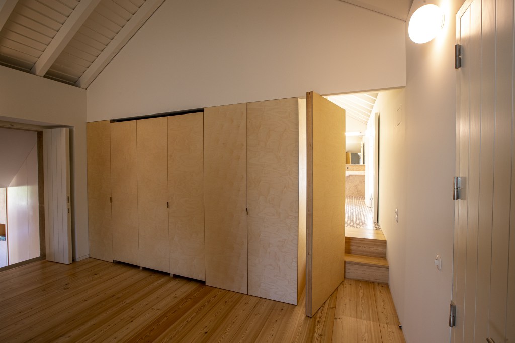 _SPM9449CLOSET